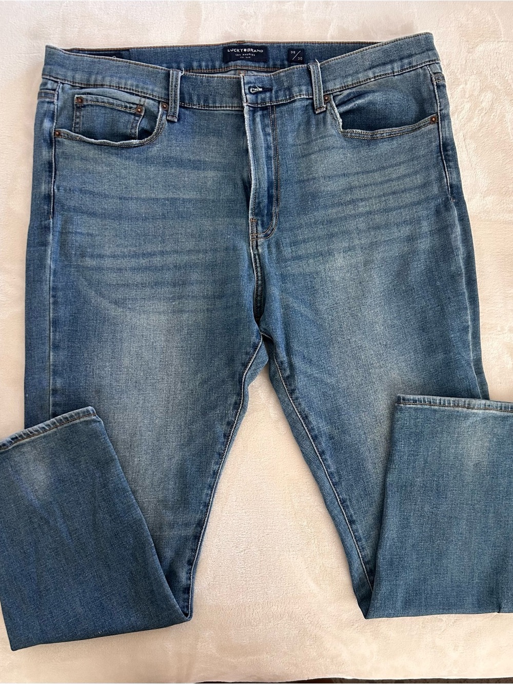 Lucky Brand Men's Slim Straight Light Blue Jeans